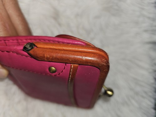 小物 Vintage Coach Legacy Kisslock Wallet y2k VINTAGE Coach Legacy Kisslock Wallet With A Brass Tur… - Gem