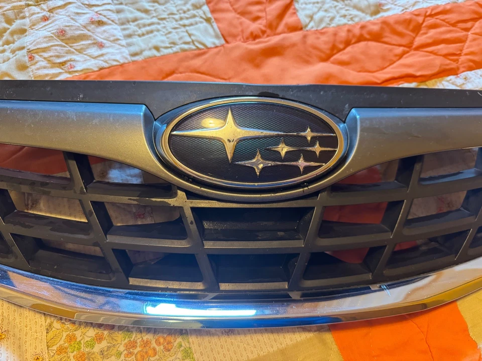 Решетка передняя верхняя для седана Subaru Impreza 2008-2011 годов выпуска от оригинального производителя - Изображение 3 из 4