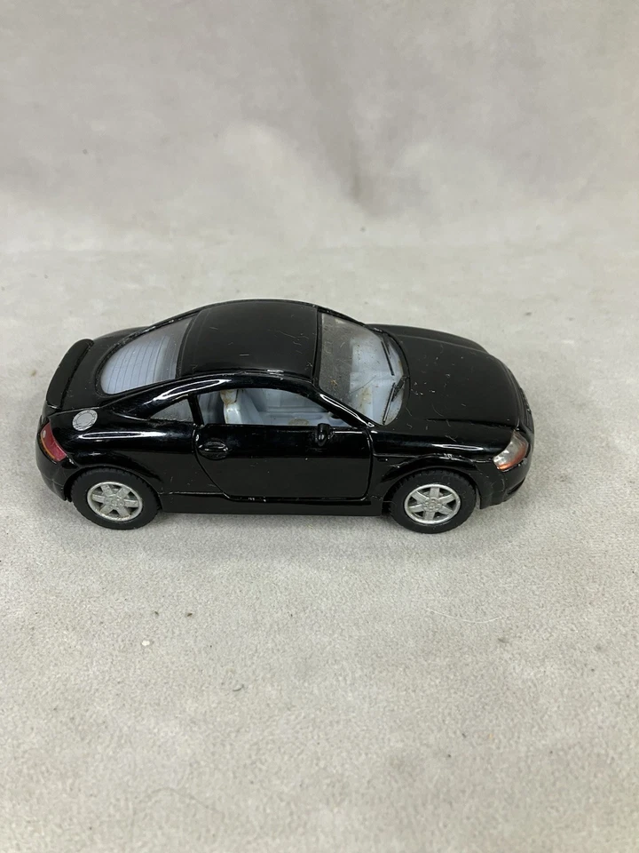 1998-2006 Audi TT Coupe Collectible 1/64 Scale Diecast Diorama Model - Image 3 of 4