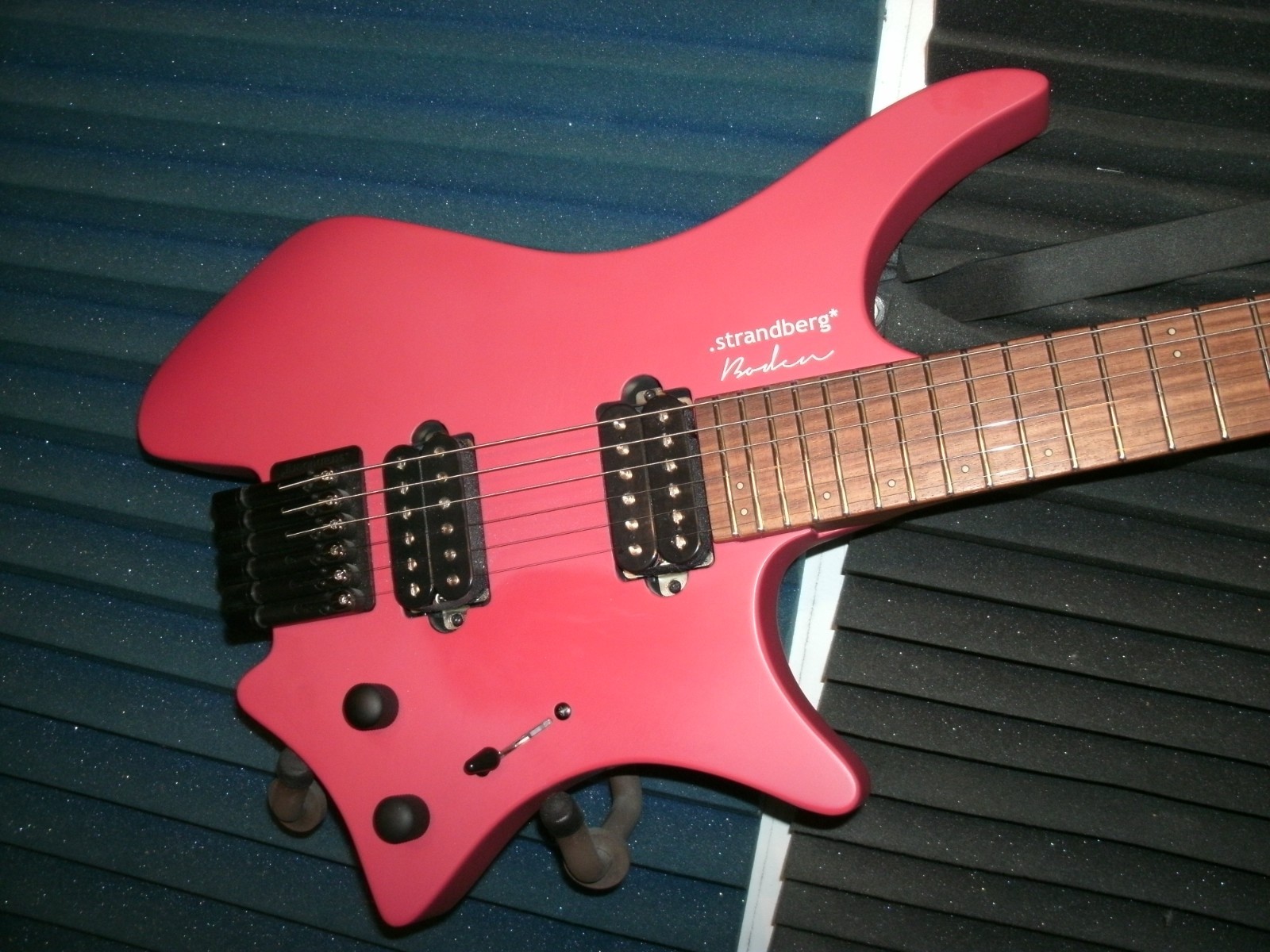 STRANDBERG BODEN ESSENTIAL RED w/Gig Bag PLEK-ED GRAPHTECH NUT UPGRADE EXLT COND