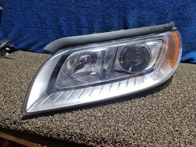 2011 Volvo S80 T6 HID/Xenon Headlight Assembly Left Side OEM