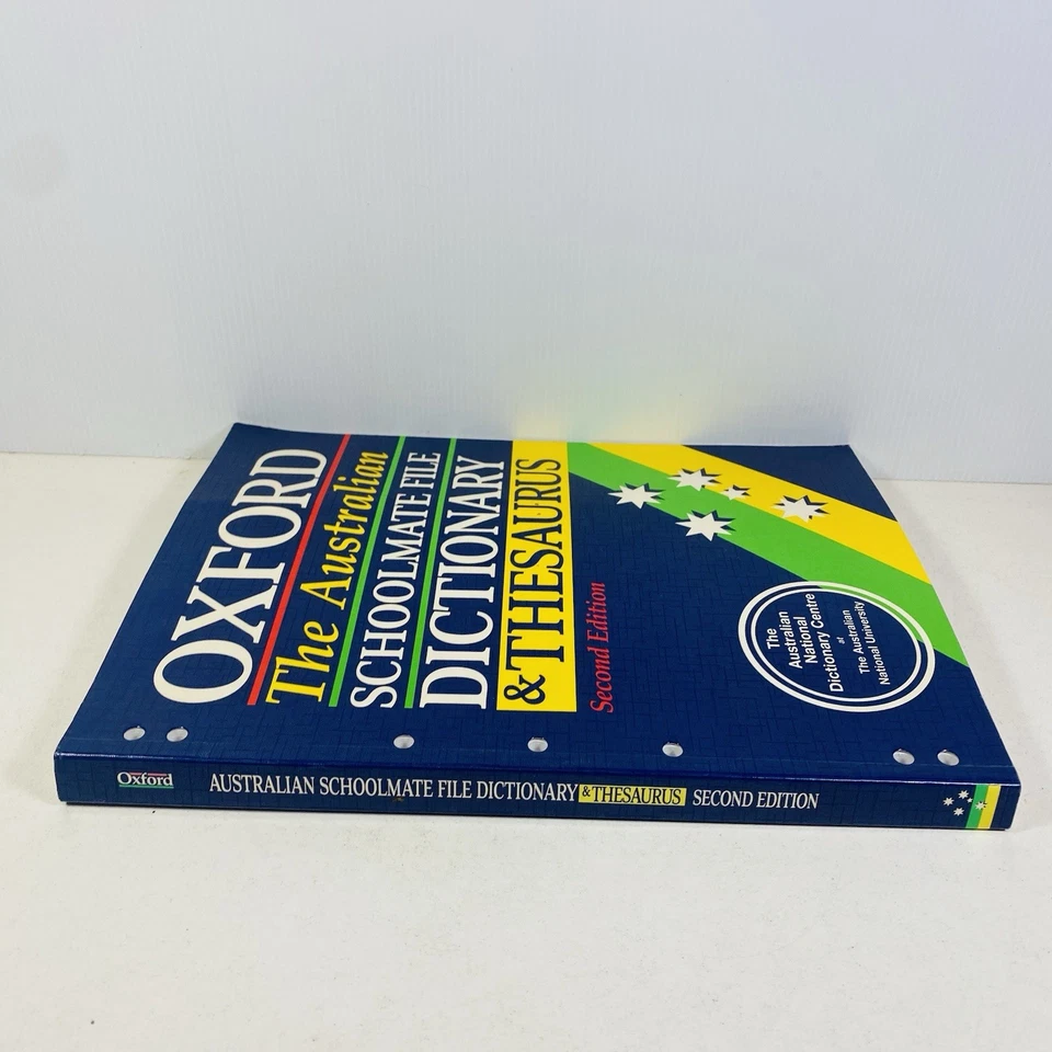 Oxford The Australian Schoolmate File Dictionary 2nd Ed Large Paperback - Image 3 of 4