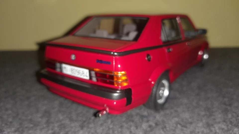 Laudoracing 1/18 Alfa 75 1.8i Turbo America 1986 LM087D - Immagine 4 di 4