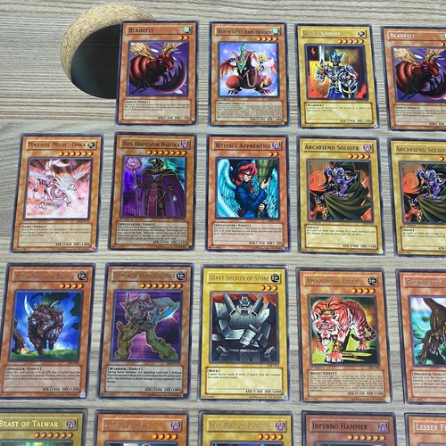 65 X YUGIOH! EFFECT & CREATURE 1996 FOIL EMBOSSED CARDS TCG CARD GAME