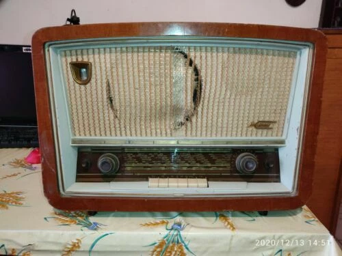 Poste de radio à lampes pour radio et TSF de collection