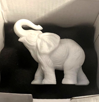 N e u :   Elefanten - Porzellan - Figur,    '' Baby  Mogll '',    aus   Bayern   !