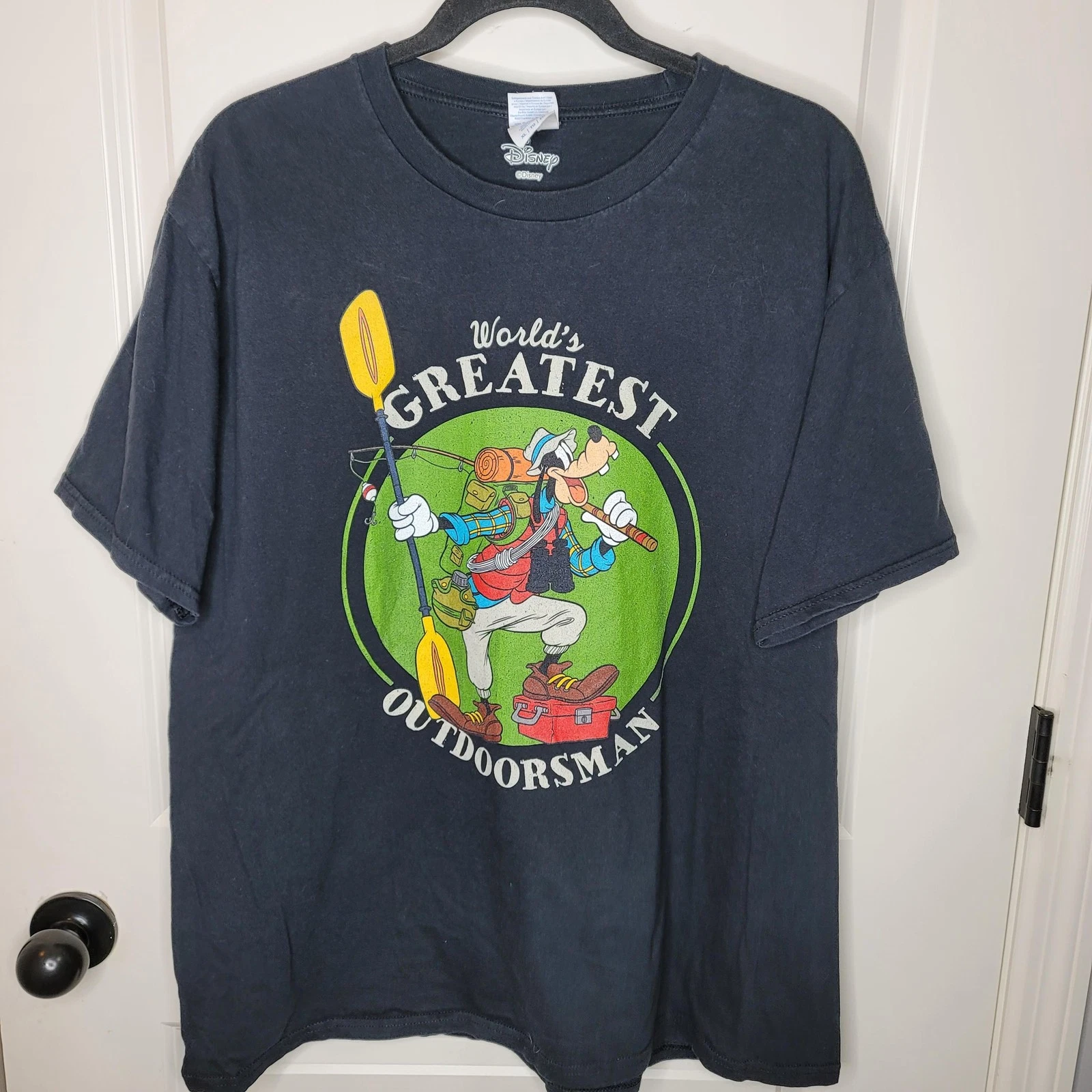 Disney Goofy Worlds Greatest Outdoorsman Shirt Mens XL Gray Camping Graphic Tee