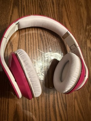 Beats Studio (1st Generation) Wired Headphones with Case - Hot Pink