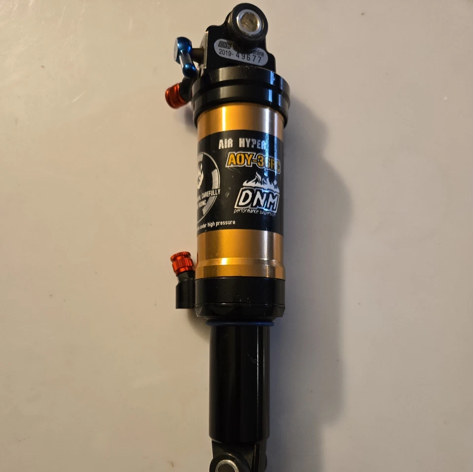 DNM AOY-36RC Mountain Bike Air Rear Shock with Lockout 200x55mm 4-System, Black - Image 3 of 3