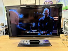 Beautiful Sharp Aquos LC-32D62U 32 1080P LCD TV - Pick Up ONLY Addison TX