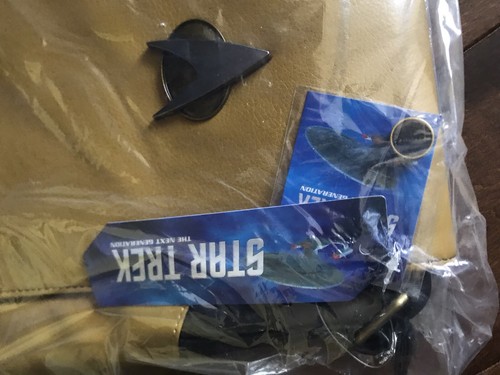 NEW Sealed Star Trek Laptop Yellow Messenger Bag ThinkGeek Rare Orville - Picture 2 of 3