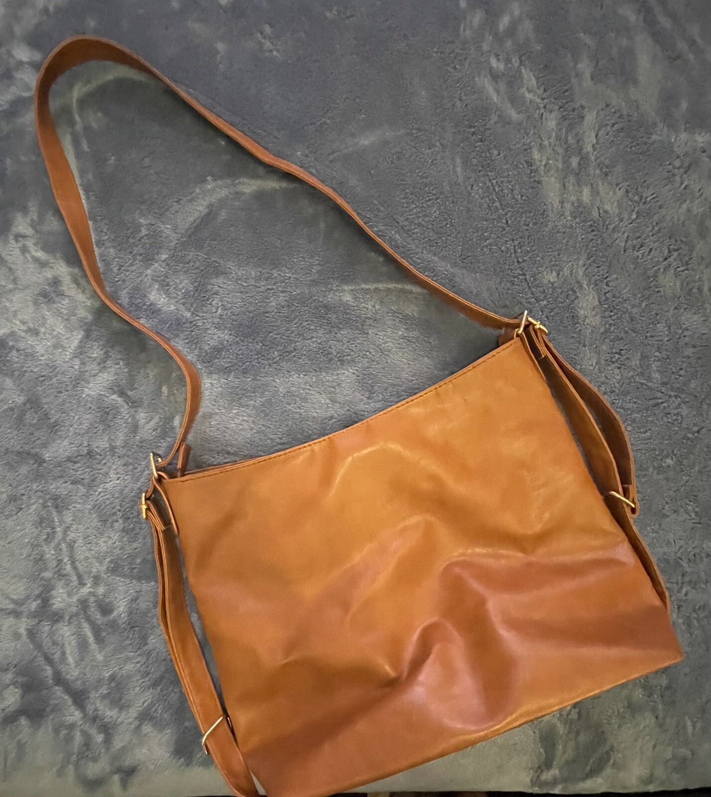 Brown Crossbody / Backpack Large Bucket Bag Gem