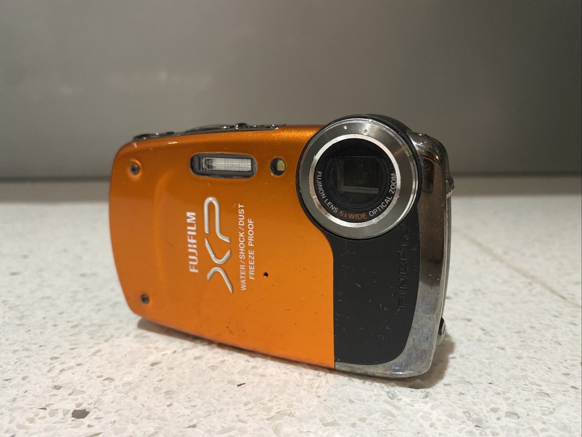 Fujifilm FinePix XP20 Digital Camera Water Shock Dust Freeze Proof