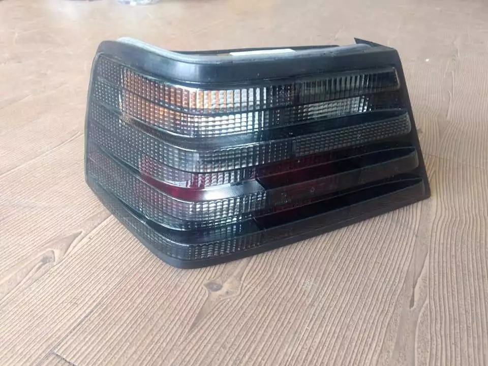 W124 tail lights deals