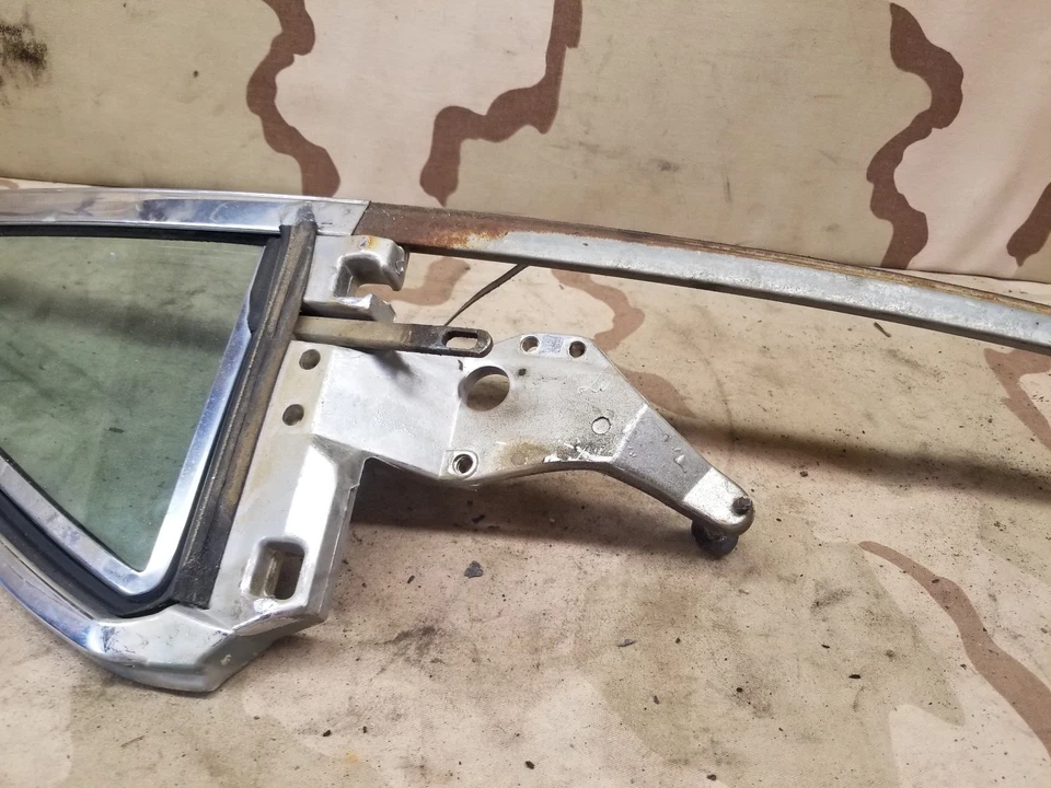 Cadillac Fleetwood Brougham 1966 pasajero derecho puerta trasera ventana de vela OEM Foto 4 de 4