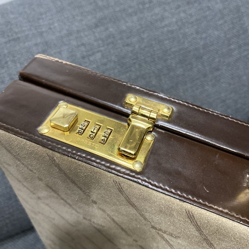 VINTAGE ESTATE BALLY SUEDE LEATHER MONOGRAM HARDSIDE BRIEFCASE PLEASE READ - Picture 4 of 19