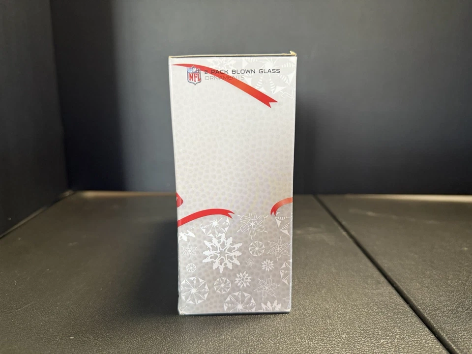 JUEGO DE 2 ADORNOS DE VIDRIO SOPLADO BUFFALO BILLS NFL PRODUCIDO POR FOCO Foto 2 de 4
