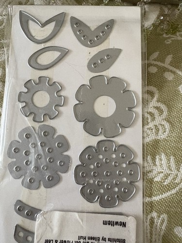 Sizzix Flowers & Leaves Stitchlits Dies By Eileen Hull 660762 - Picture 2 of 9