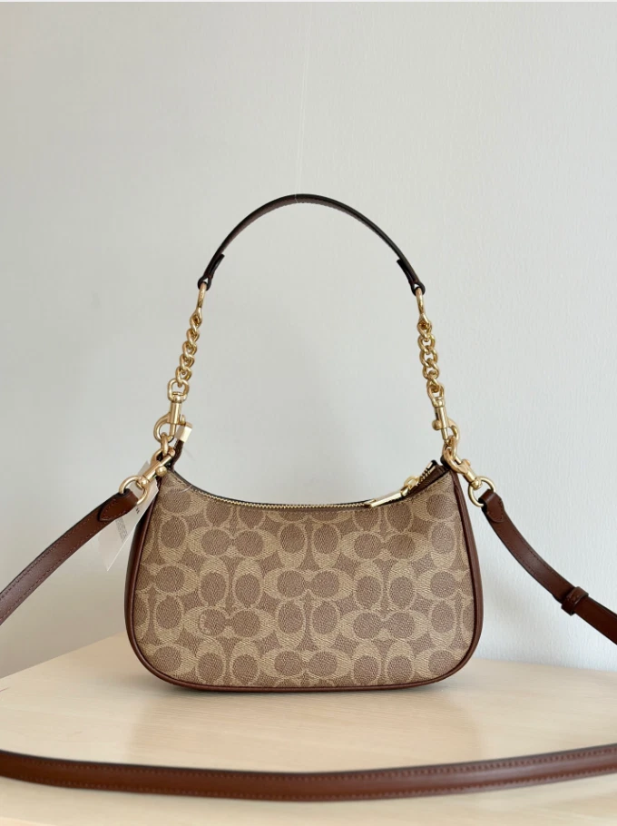 Nuevo bolso de hombro Coach Teri con etiquetas, lona clásica, CV933, dorado/marrón. Foto 2 de 4