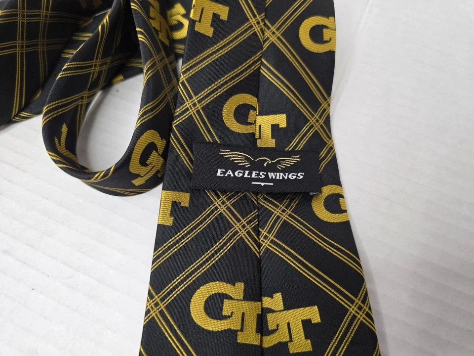 Georgia Institutue of Technology Chaquetas Amarillas Corbata Negra con Patrón GT Dorado Foto 2 de 2