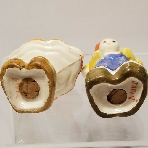 Vintage Ceramic Salt & Pepper Shakers Dutch Man & Woman Made in Japan - Picture 5 of 6