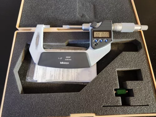 422-331-30 Mitutoyo Blade Micrometer 1-2" (Pre-Owned)