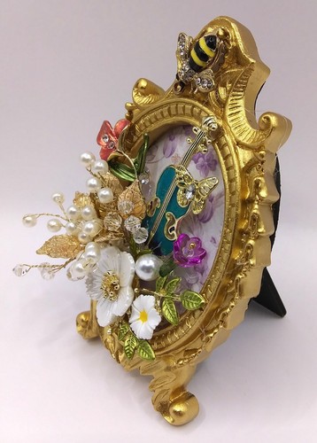 JEWELRY ART- Beautiful Rhinestone Florals, Violin, Butterfly, Ornate Gold Frame - Picture 2 of 5