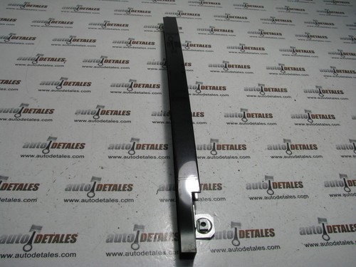 Door windshield rail