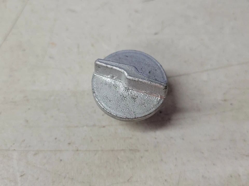 Tuerca de montaje Homelite A-56521 con inserto motosierra 909G Foto 3 de 4