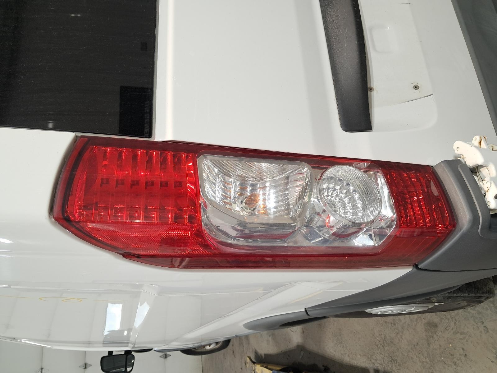 2014-2017 RAM PROMASTER 2500 VAN L Taillight Cargo Van, Left thumbnail 5