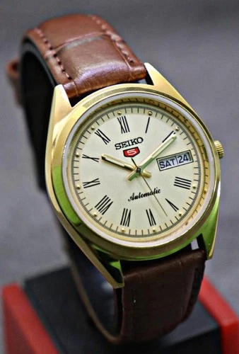 RARE VINTAGE SEIKO 5 automatic day/date movement number 6319A japan made men's