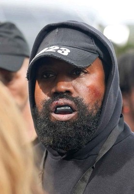 Balenciaga Mouth Guard SS23 Mud Show Runway Sample Kanye Yeezy Look 1