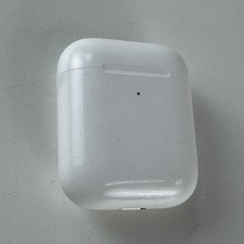 Apple AirPods 2nd Gen Wireless Earbuds With Charging Case White Bluetooth