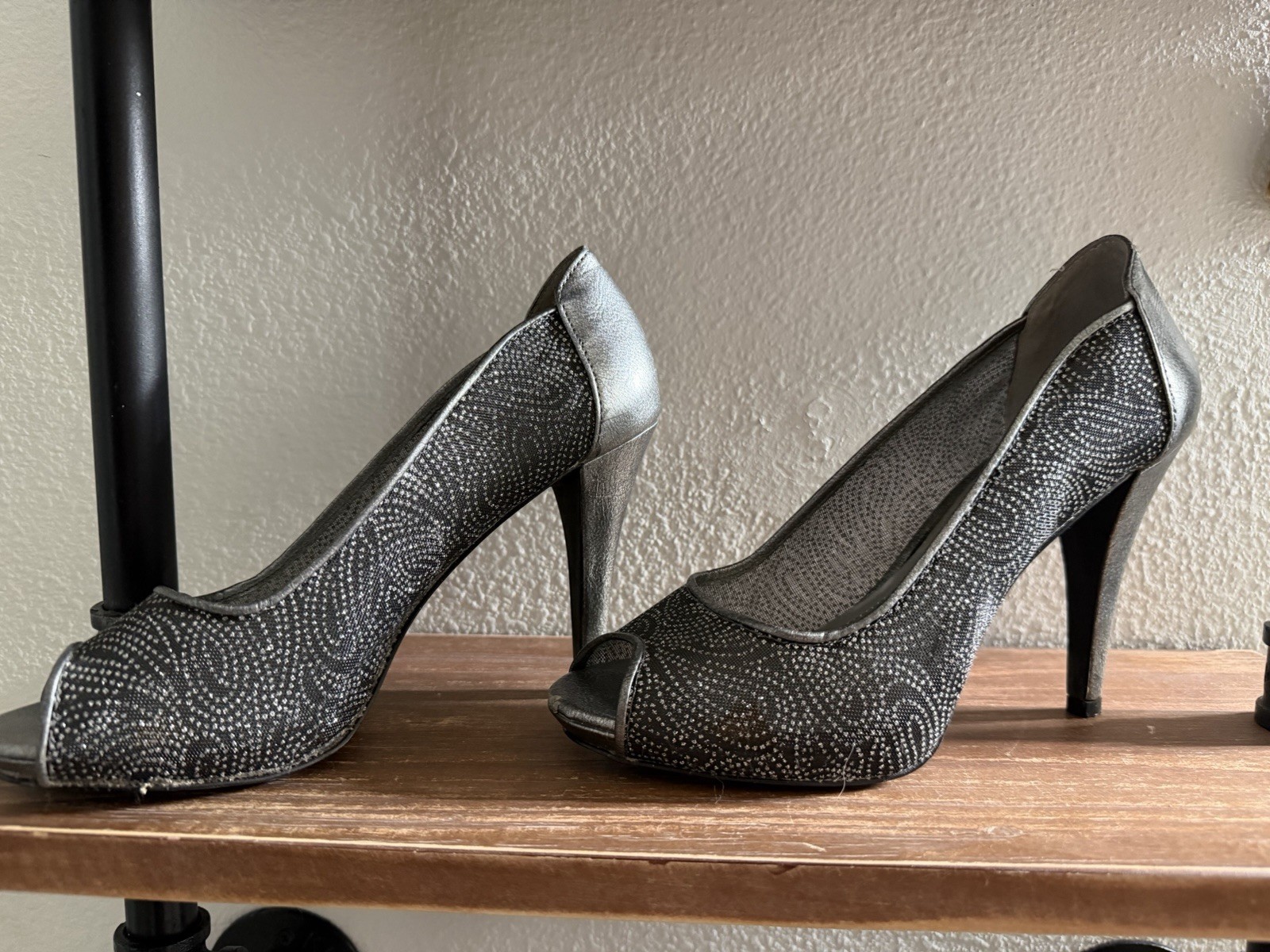 Women's Black/Silver Glitter Peep Toe Stiletto Pumps Slip On Synthetic 8.5