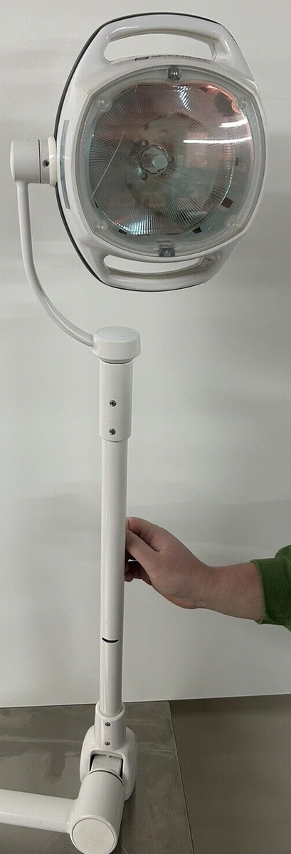 STELLAR Skytron ST9 Surgical Light Hospital light 72