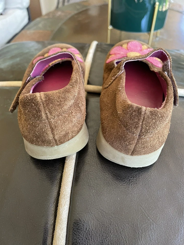 Munchkin Leather Girls MARY JANES Brown Bliss Pink Flower Shoes size 8M - Image 4 of 4