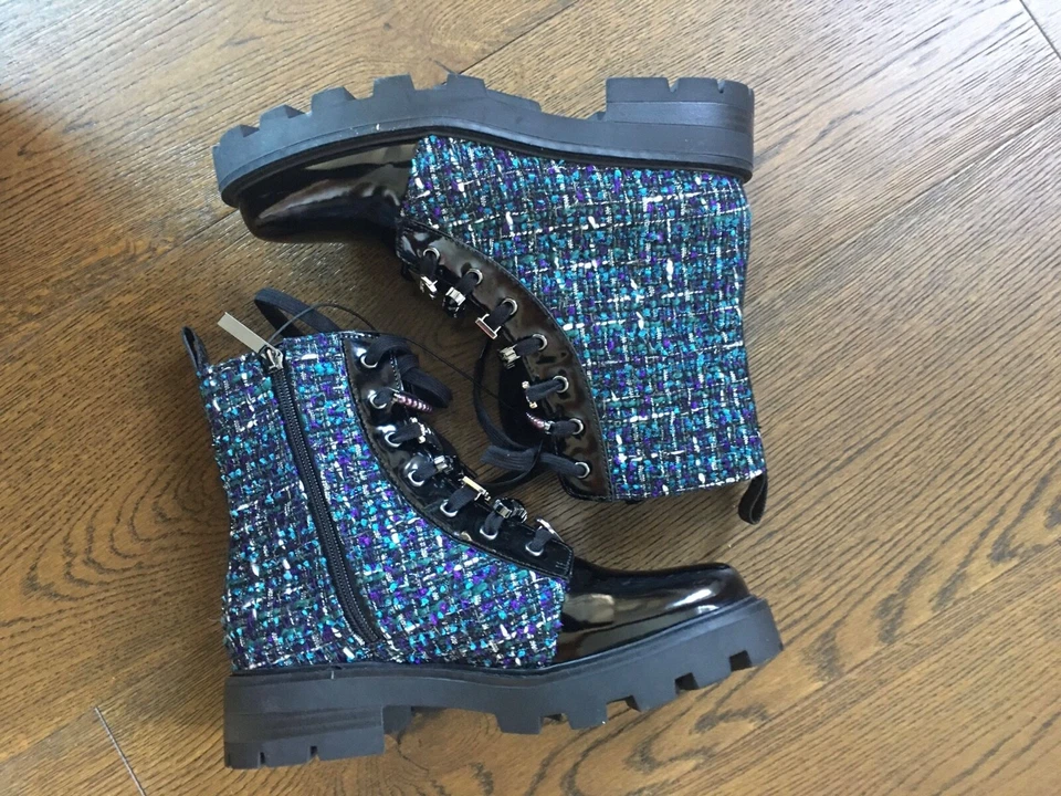 Botas de encaje de combate Karl Lagerfeld Paris para mujer Mela negras azules adornadas tweed Foto 2 de 4