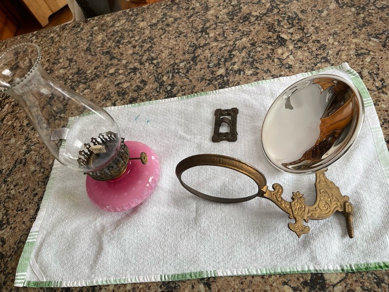Antique  Cast Iron Bracket Wall Hanging Pink Case Font Oil Lamp