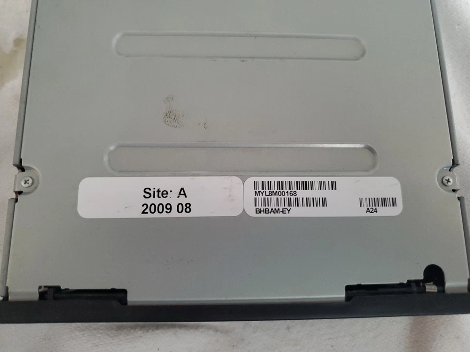 Quantum DLT-V4 Tape Drive - Image 2 of 4