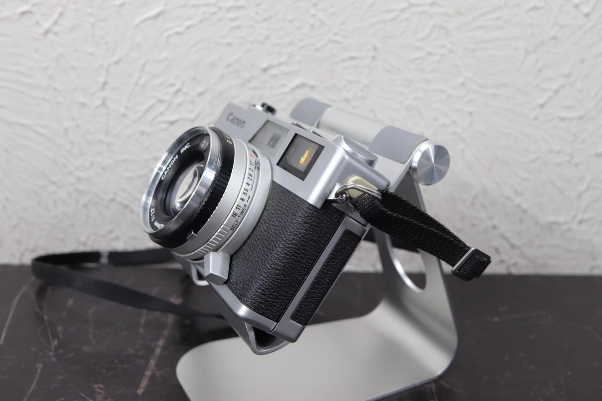 Canon Canonet QL-17 G-III G3 Film Camera 40mm/ 1 : 1.7 Lens Strap