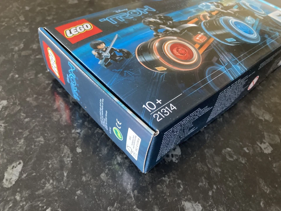 NEW & SEALED Lego 21314 IDEAS • TRON: Legacy Lightcycle Retired (incs all figs) - Image 2 of 4