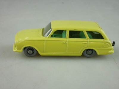 38b Vauxhall Victor Estate Car - 35040 Matchbox Lesney