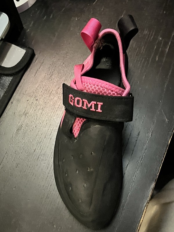 Butora Gomi (Narrow Fit) Climbing Shoes Size 7 In Pink Narrow