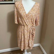 As U Wish Wrap Dress Size Large Floral