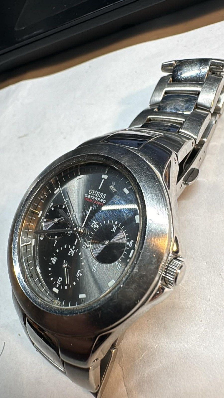 как выглядит Mens SS Guess Waterpro 100m 2 register watch 38mm new Battery фото