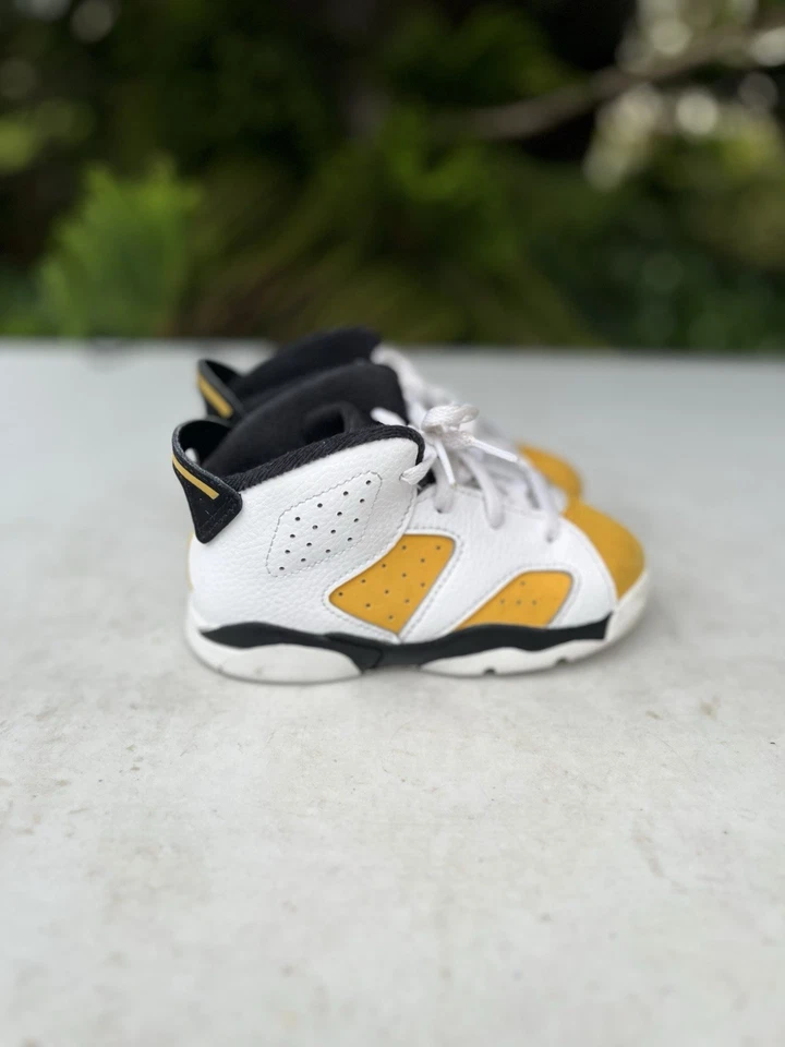 Nike Air Jordan 6 Retro Toddler Size: 8C - Image 3 of 4