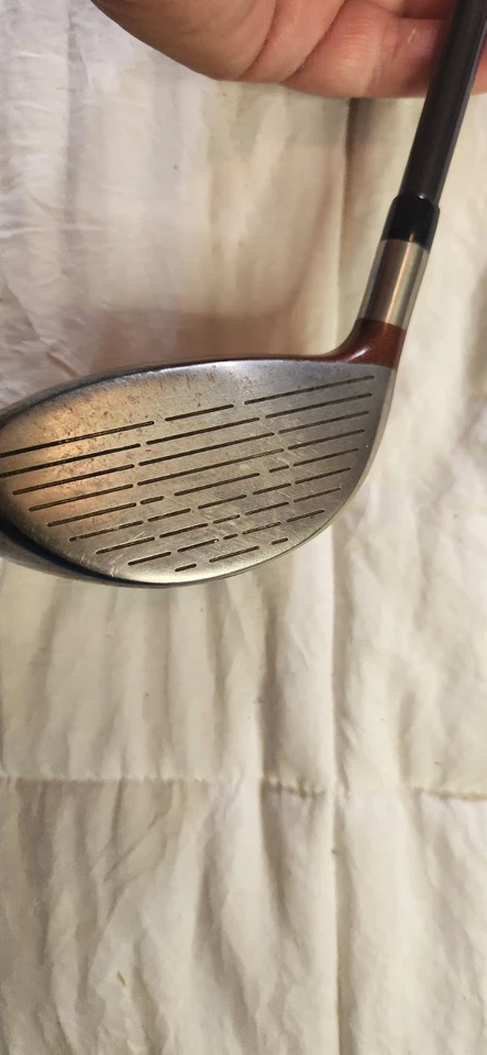 Taylormade TI Bubble 2 Driver 10.5 Degree RH Graphite Regular Flex Shaft 45.5 - Image 3 of 4