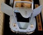Maisto 1951 Sky Blue Volkswagen Cabriolet 1:18 Scale Special Edition w Stand VW — photo 8