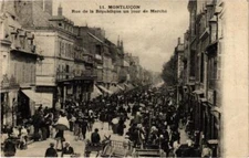 CPA AK MONTLUCON - Rue de la République un jour de Marché (263016)