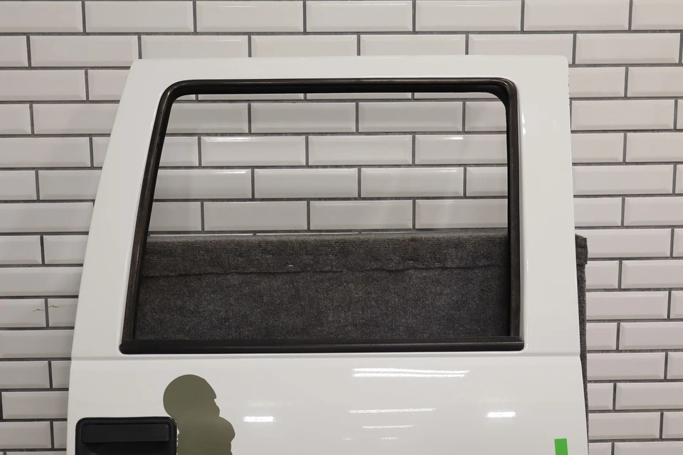 92-99 Chevy Suburban GMT400 Right Rear Door (Summit White 50U) Foto 2 de 4